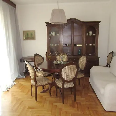 2 Bed Flat - Sleeps 4 - Pets - Wifi Διαμέρισμα *