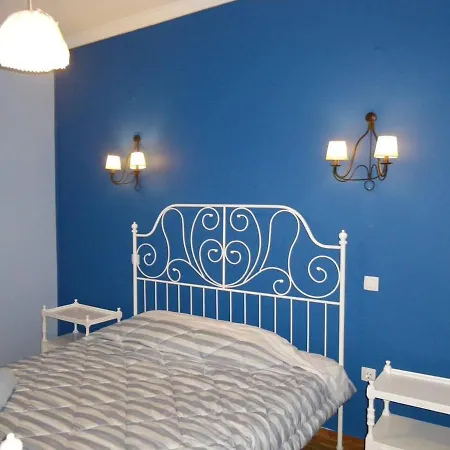 2 Bed Flat - Sleeps 4 - Pets - Wifi *